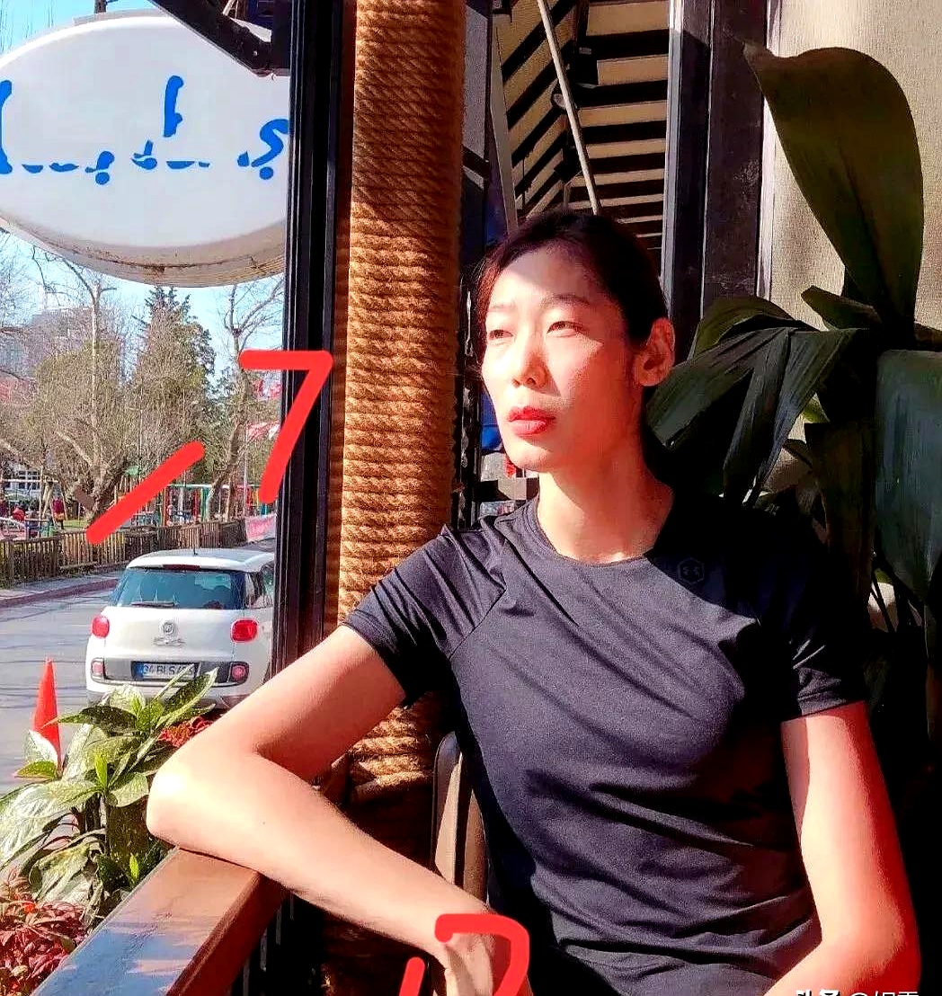 Doinb在日本队比赛中领先优势明显，出色防守引发热议！引发球迷热议的简单介绍-Jiuyou Sports