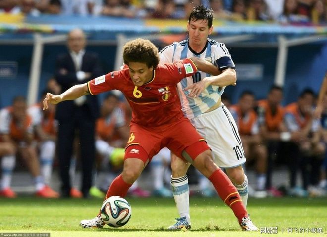 自行车半决赛上演强强对话,粤西貔貅队鏖战川蜀灰熊队,多点开花奏效;保级形势悄然变化 自行车半决赛上演强强对话,粤西貔貅队鏖战川蜀灰熊队,多点开花奏效;保级形势悄然变化